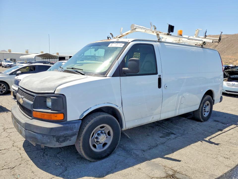 52710456 :رقم المزاد ، 1GCGG25V271223770 vin ، 2007 Chev Express G2500 مزاد بيع