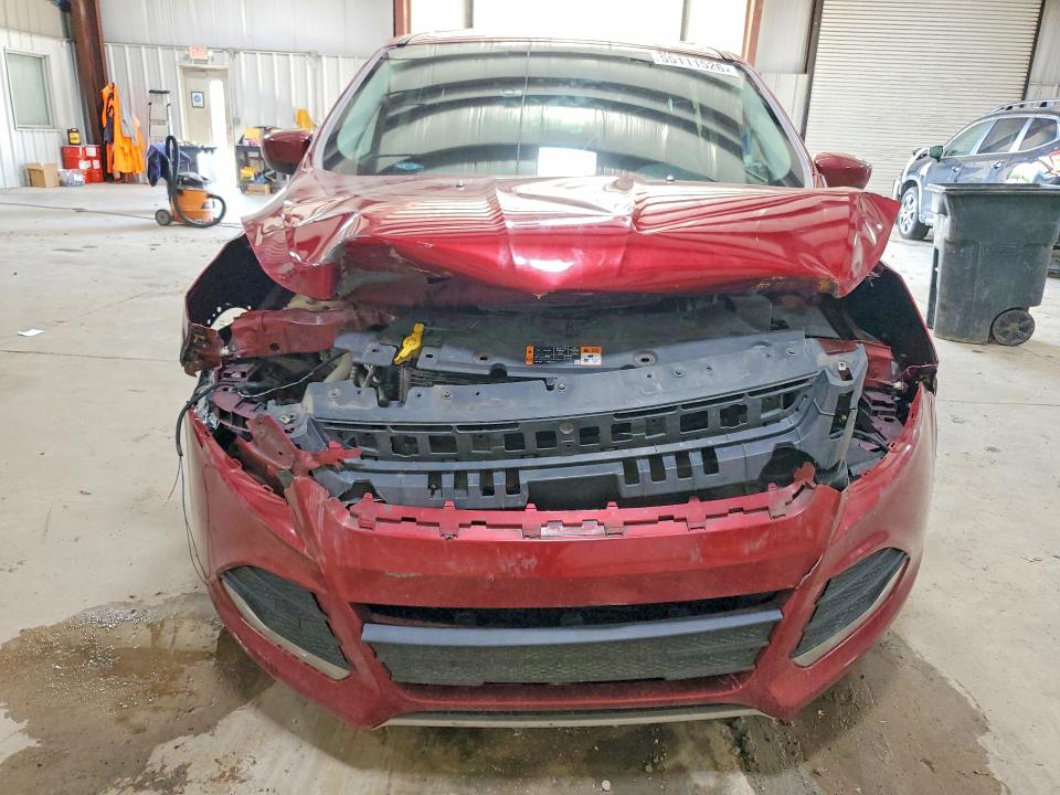 55111526 :رقم المزاد ، 1FMCU0G76FUA39452 vin ، 2015 Ford Escape مزاد بيع