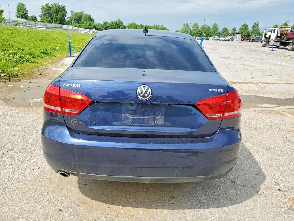 2015 Volkswagen Passat მანქანა იყიდება აუქციონზე, vin: 1VWBV7A33FC014233, აუქციონის ნომერი: 54205726