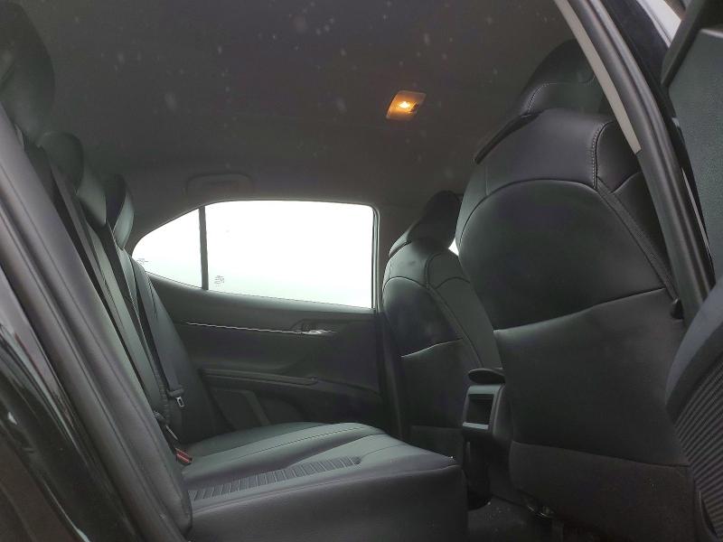 Продаж на аукціоні авто 2018 Toyota Camry, vin: 4T1B11HK5JU006013, номер лоту: 53300466