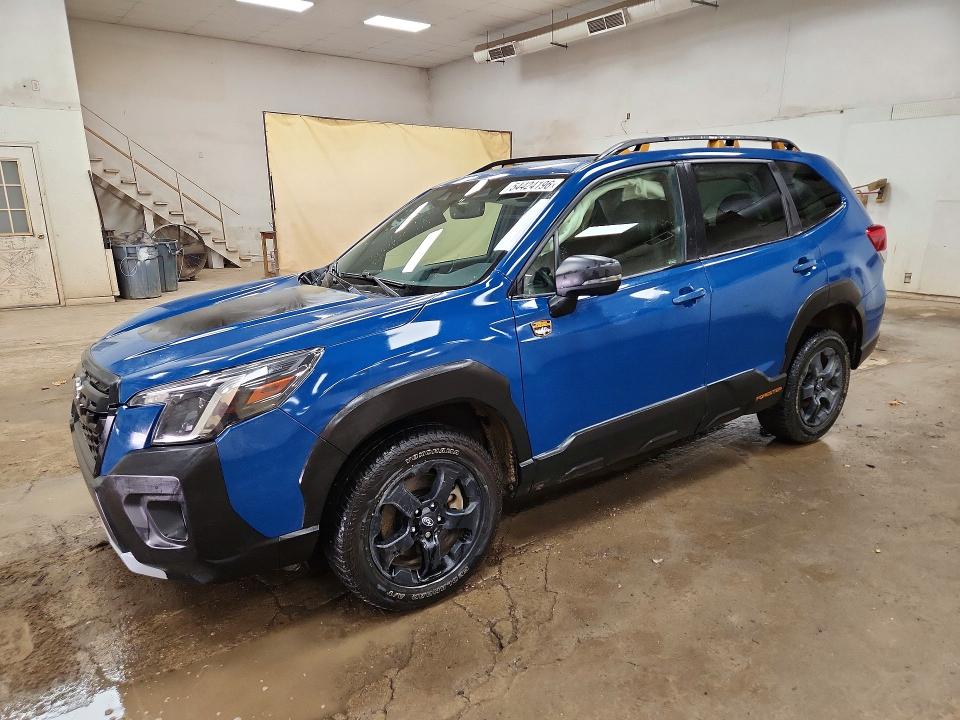 Продажа на аукционе авто 2022 Subaru Forester, vin: JF2SKAMC6NH485641, номер лота: 54424196