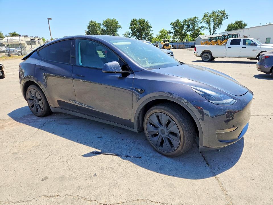 2024 Tesla Model Y მანქანა იყიდება აუქციონზე, vin: 7SAYGDED9RF111519, აუქციონის ნომერი: 54890886