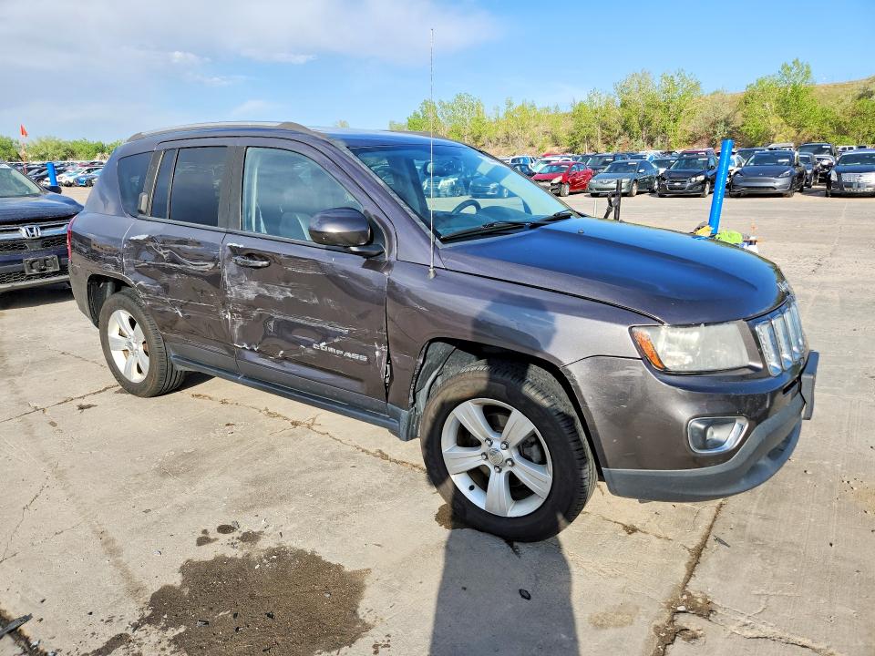 53448846 :رقم المزاد ، 1C4NJDEB3FD109932 vin ، 2015 Jeep Compass مزاد بيع