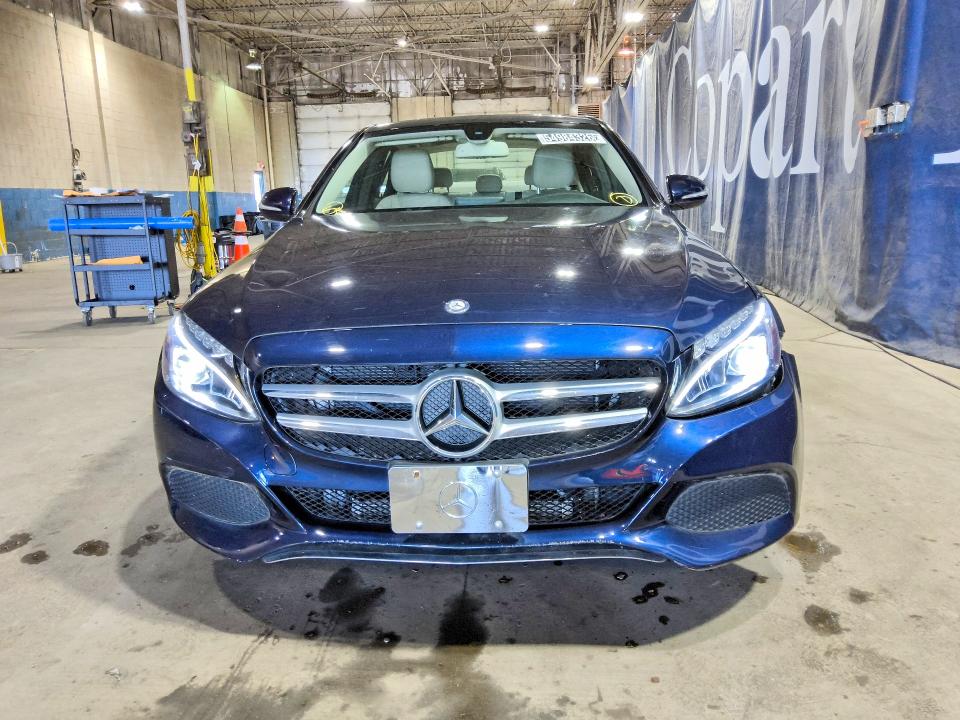 54984326 :رقم المزاد ، 55SWF4KB2FU079162 vin ، 2015 Mercedes-benz C مزاد بيع