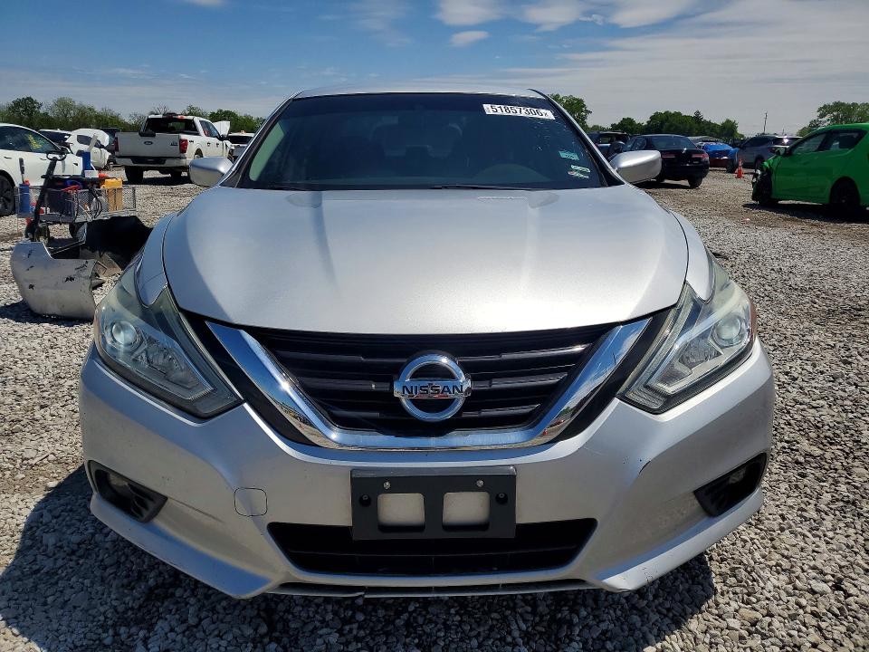 2017 Nissan Altima მანქანა იყიდება აუქციონზე, vin: 1N4AL3AP0HC207948, აუქციონის ნომერი: 51857306
