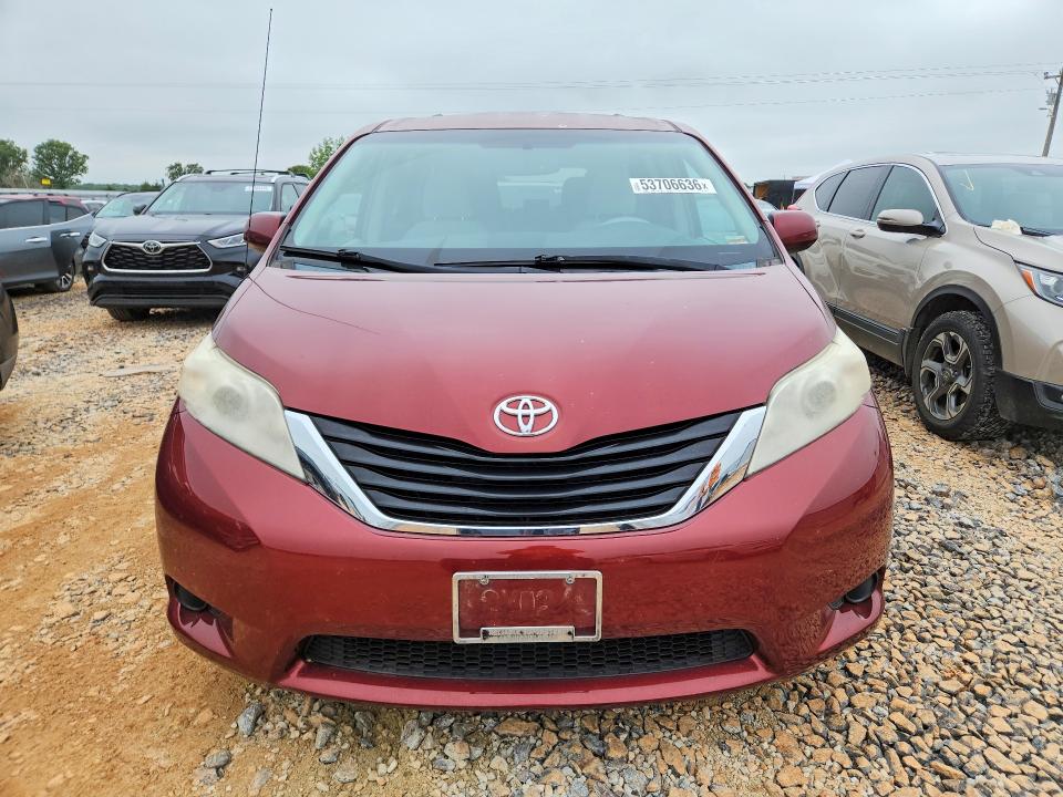 2013 Toyota Sienna მანქანა იყიდება აუქციონზე, vin: 5TDKK3DC8DS320744, აუქციონის ნომერი: 53706636