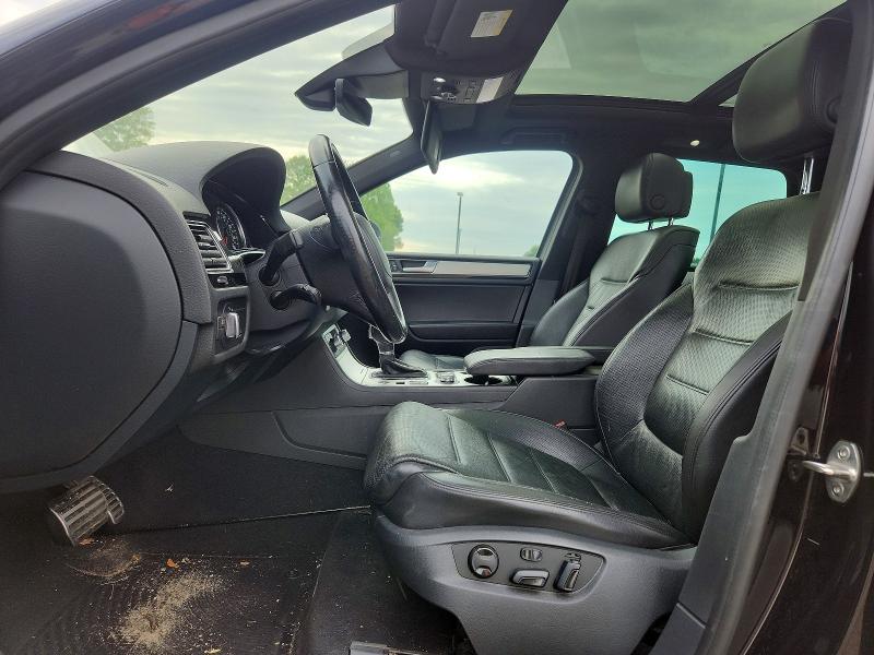 54669356 :رقم المزاد ، WVGRF7BP9HD000586 vin ، 2017 Volkswagen Touareg مزاد بيع