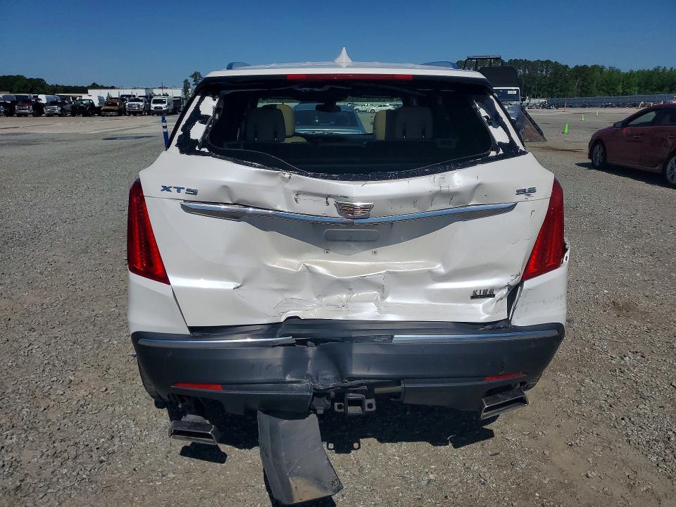 52022276 :رقم المزاد ، 1GYKNCRS9KZ154702 vin ، 2019 Cadillac Xt5 مزاد بيع