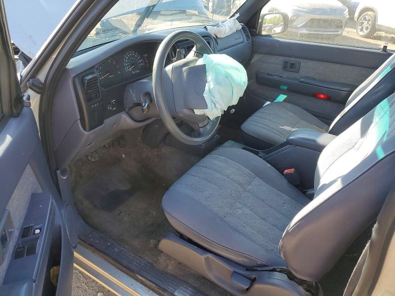 52476056 :رقم المزاد ، 4TAVL52N5YZ640579 vin ، 2000 Toyota Tacoma مزاد بيع