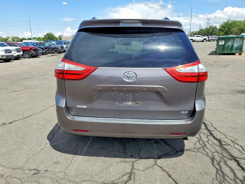 54665996 :رقم المزاد ، 5TDYK3DC5FS663220 vin ، 2015 Toyota Sienna مزاد بيع