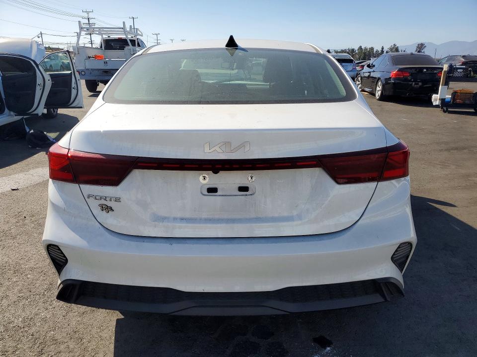 2024 Kia Forte მანქანა იყიდება აუქციონზე, vin: 3KPF24AD0RE696392, აუქციონის ნომერი: 54821526