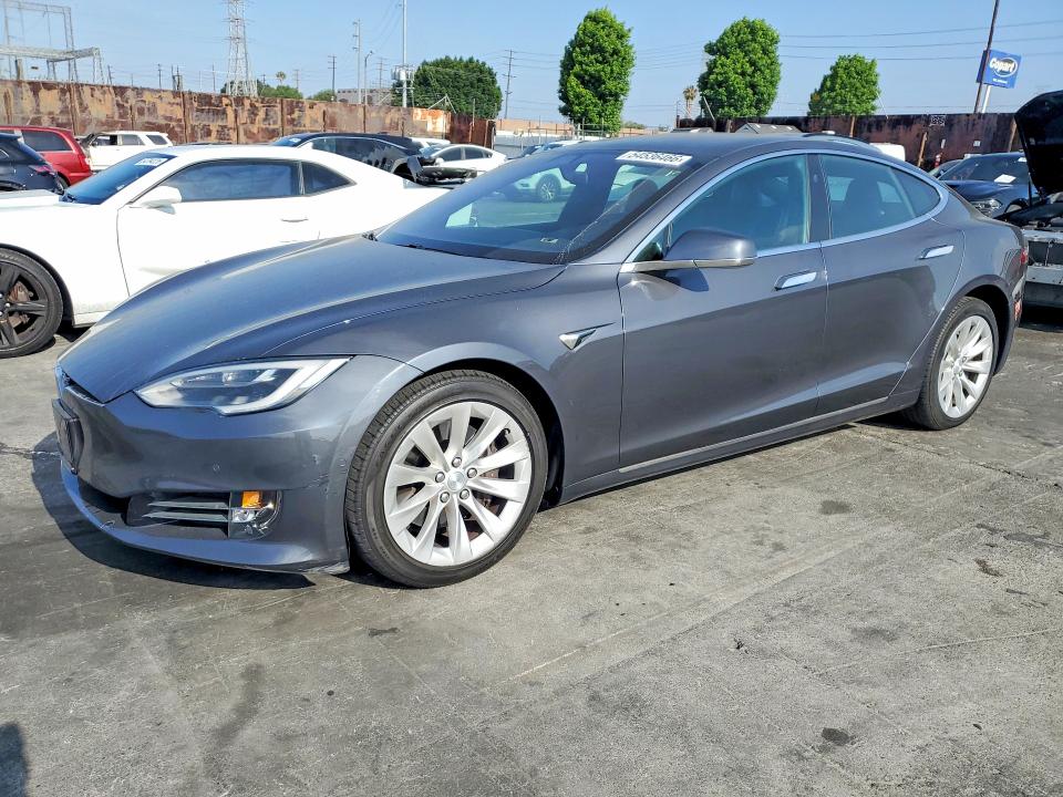 Продаж на аукціоні авто 2018 Tesla Model S, vin: 5YJSA1E22JF273983, номер лоту: 54536466