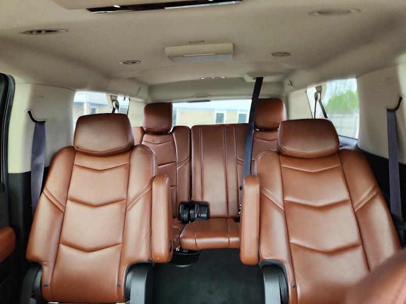 54994466 :رقم المزاد ، 1GYS4JKJ0HR294669 vin ، 2017 Cadillac Escalade مزاد بيع