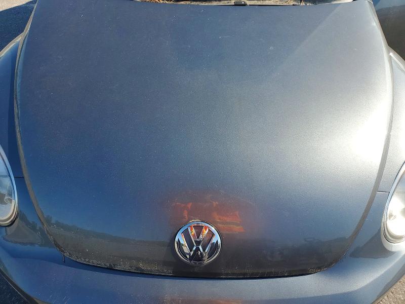 50103686 :رقم المزاد ، 3VWF17ATXHM615704 vin ، 2017 Volkswagen Beetle مزاد بيع