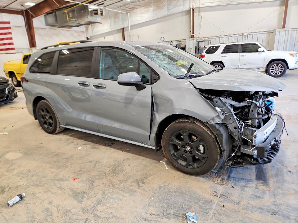2026 Toyota Sienna მანქანა იყიდება აუქციონზე, vin: 5TDCSKFC6TS247576, აუქციონის ნომერი: 52958396