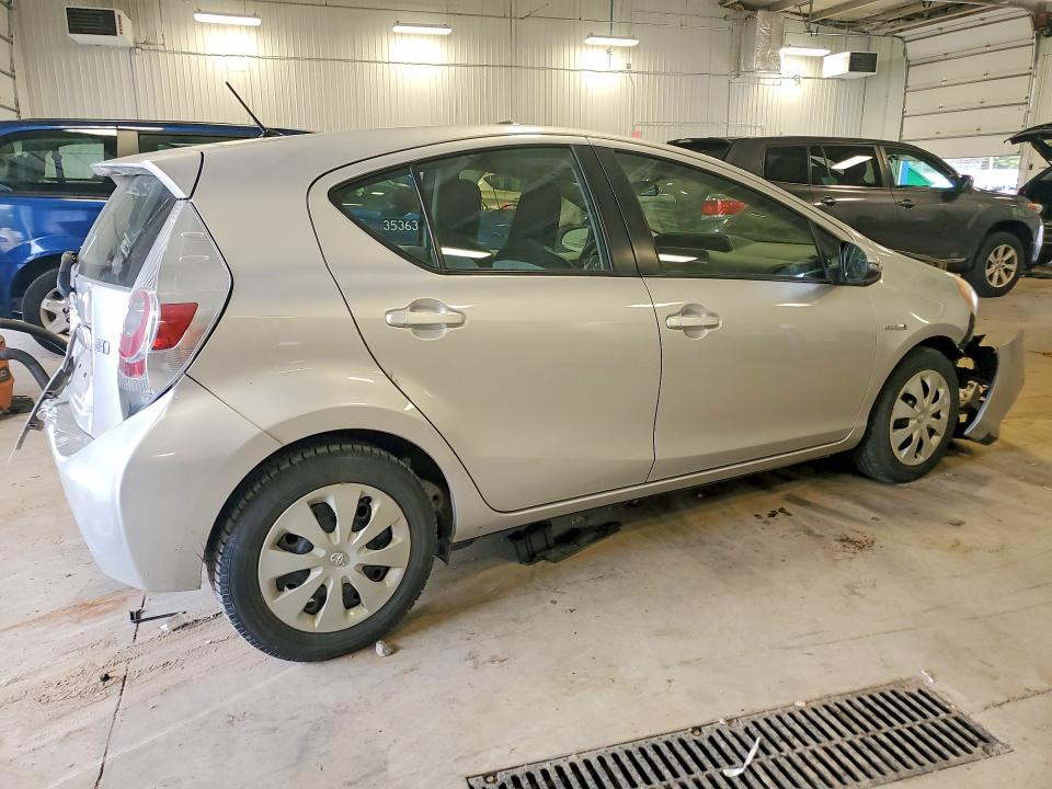 Продажа на аукционе авто 2012 Toyota Prius C, vin: JTDKDTB37C1001098, номер лота: 52416026