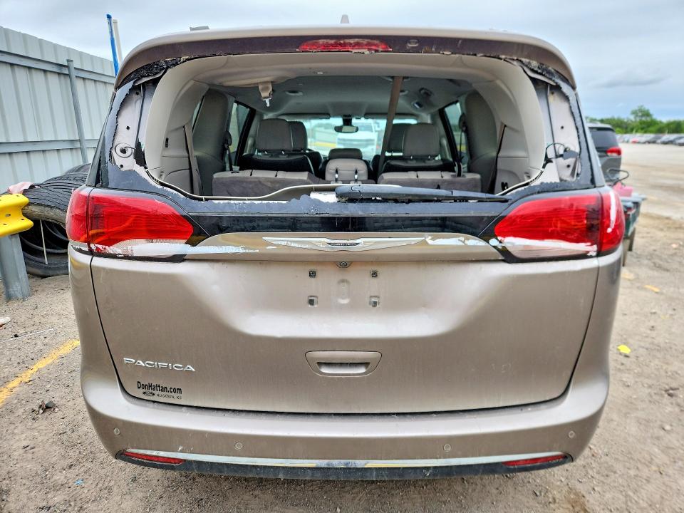 52516606 :رقم المزاد ، 2C4RC1BG2HR535928 vin ، 2017 Chrysler Pacifica مزاد بيع
