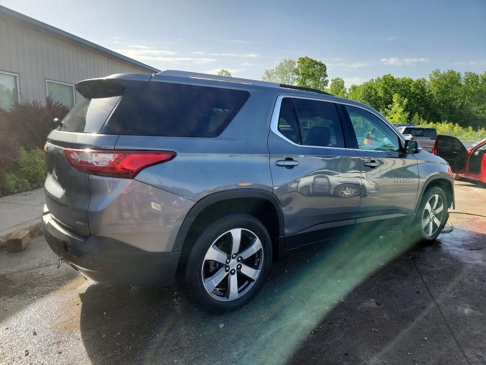 Продаж на аукціоні авто 2018 Chevrolet Traverse, vin: 1GNEVHKW0JJ133464, номер лоту: 52019846