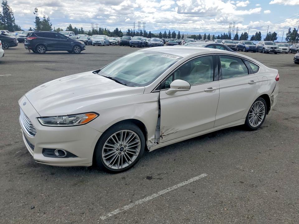 52601056 :رقم المزاد ، 3FA6P0HD7GR247464 vin ، 2016 Ford Fusion مزاد بيع