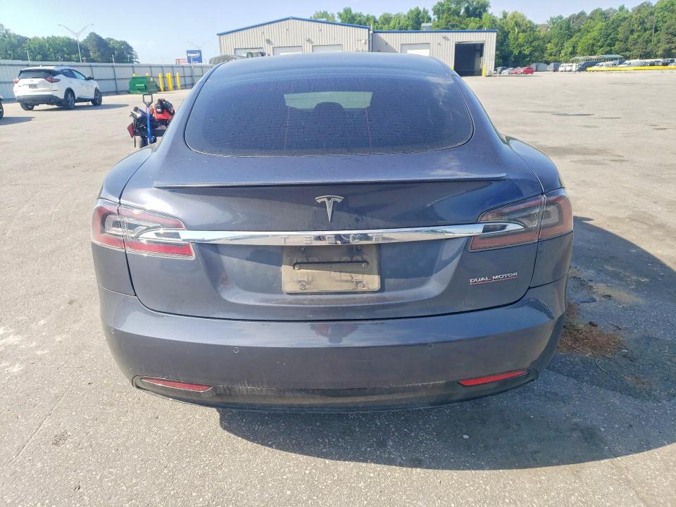 53329946 :رقم المزاد ، 5YJSA1E46KF332729 vin ، 2019 Tesla Model S مزاد بيع