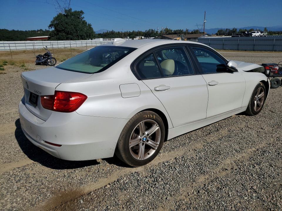 54527866 :رقم المزاد ، WBA3B1C52DF462872 vin ، 2013 Bmw 320 مزاد بيع