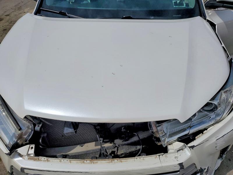Продажа на аукционе авто 2019 Toyota Highlander, vin: 5TDJZRFH5KS924476, номер лота: 55233516