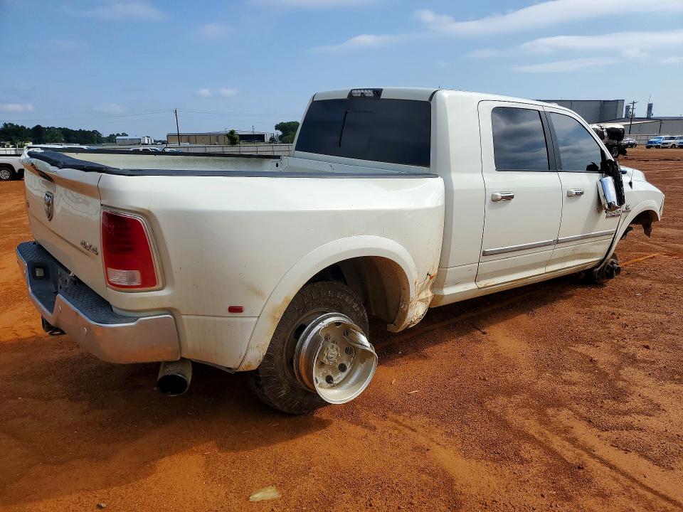 53197136 :رقم المزاد ، 3C63RRML9JG335340 vin ، 2018 Ram 3500 مزاد بيع