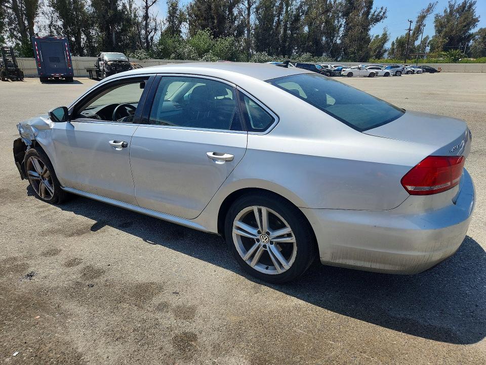 Продажа на аукционе авто 2014 Volkswagen Passat, vin: 1VWBT7A31EC045503, номер лота: 52940936