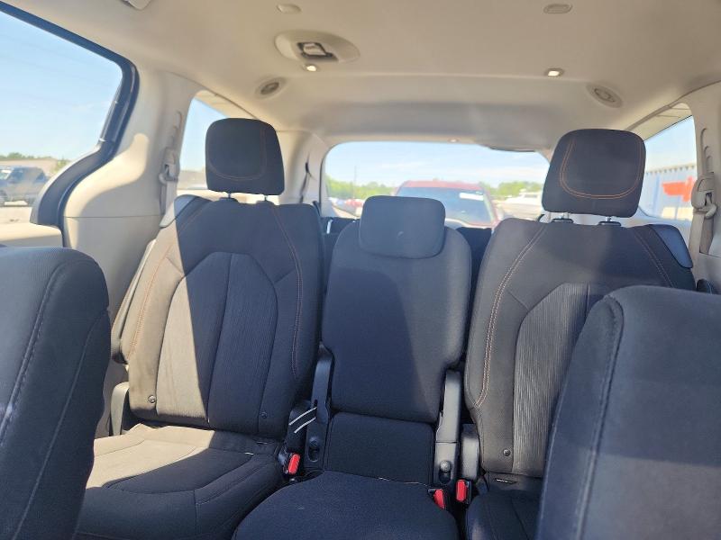 52473156 :رقم المزاد ، 2C4RC1DGXHR577244 vin ، 2017 Chrysler Pacifica مزاد بيع