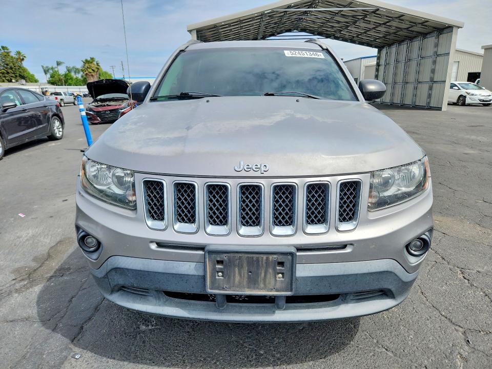 52451346 :رقم المزاد ، 1C4NJCBA2FD386321 vin ، 2015 Jeep Compass مزاد بيع