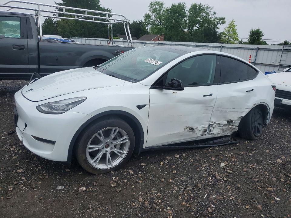 63613516 :رقم المزاد ، 7SAYGDEE5PA143130 vin ، 2023 Tesla Model Y مزاد بيع