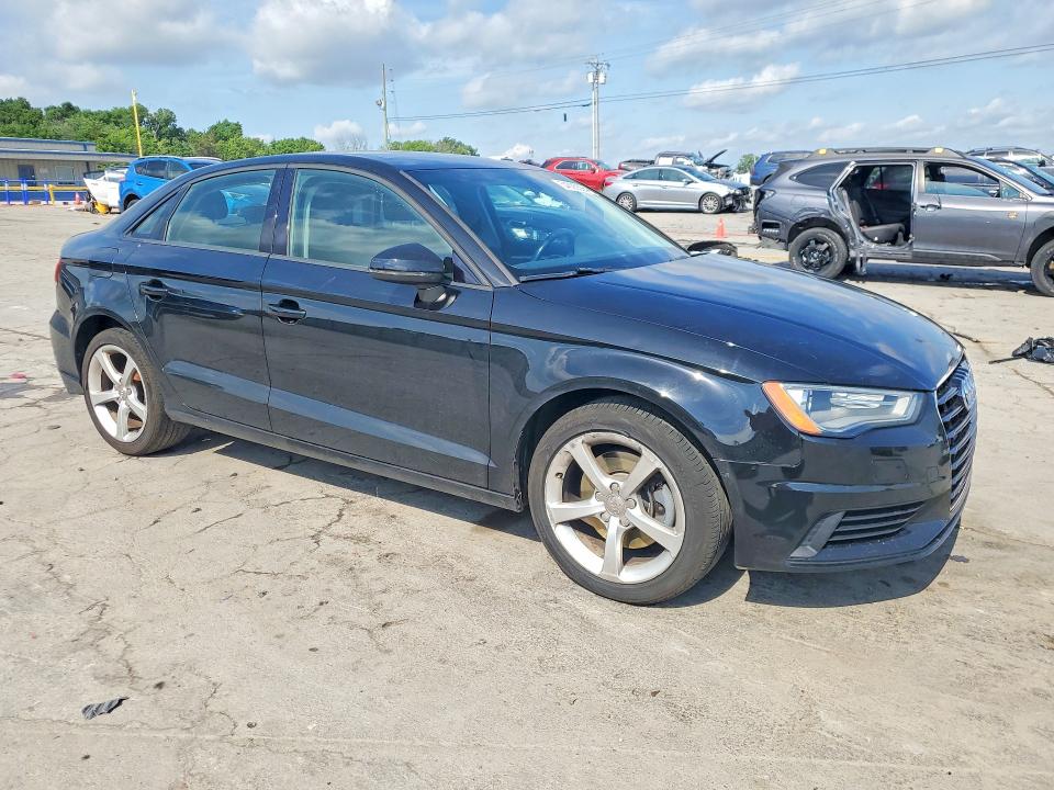 54093556 :رقم المزاد ، WAUBFGFF7F1009998 vin ، 2015 Audi A3 مزاد بيع