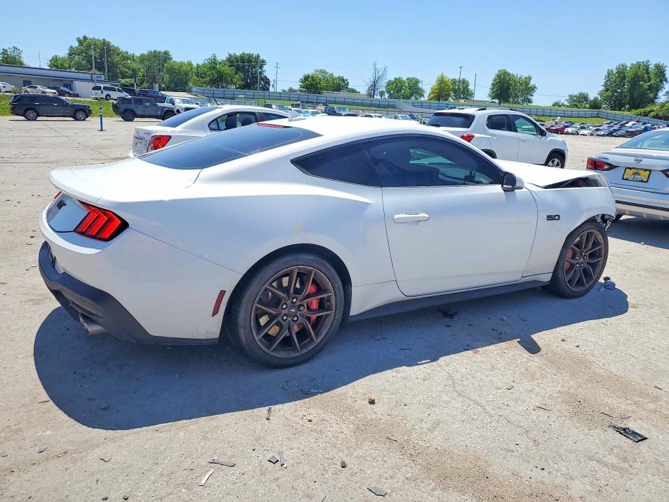 53122636 :رقم المزاد ، 1FA6P8CF3R5410138 vin ، 2024 Ford Mustang مزاد بيع
