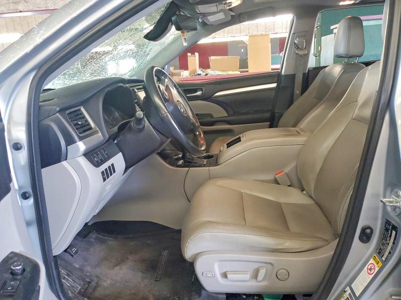 52448506 :رقم المزاد ، 5TDJZRFH3HS389835 vin ، 2017 Toyota Highlander مزاد بيع