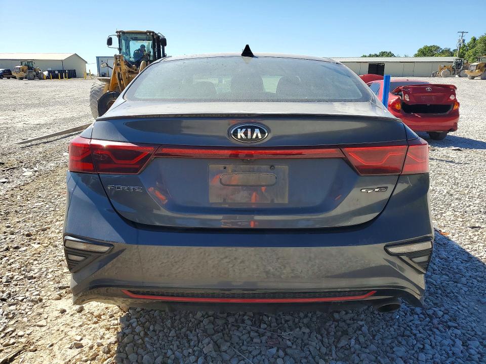 2020 Kia Forte მანქანა იყიდება აუქციონზე, vin: 3KPF34ADXLE155404, აუქციონის ნომერი: 53615106