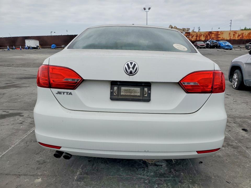 53295336 :رقم المزاد ، 3VW2K7AJ2EM313989 vin ، 2014 Volkswagen Jetta مزاد بيع