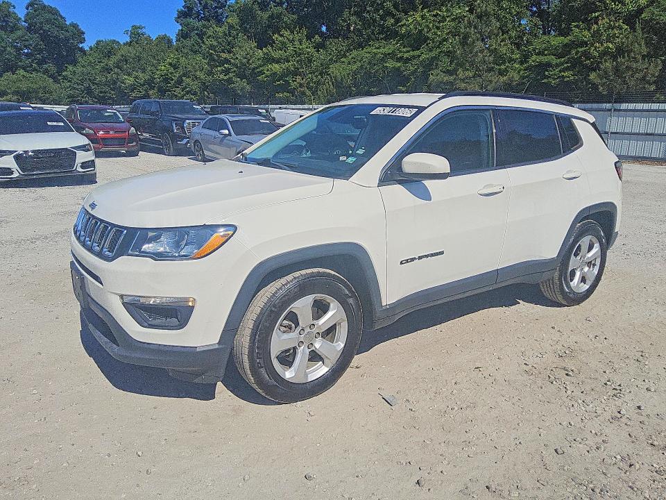 2018 Jeep Compass მანქანა იყიდება აუქციონზე, vin: 3C4NJCBB2JT301800, აუქციონის ნომერი: 53011806