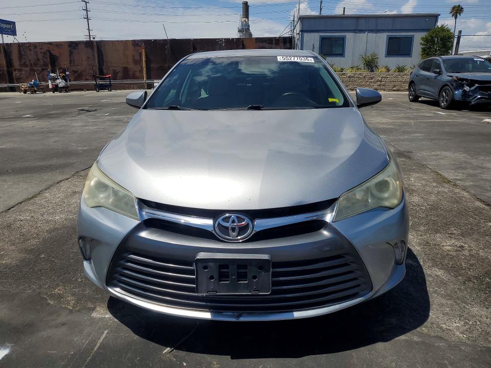 55277036 :رقم المزاد ، 4T1BF1FK2GU221569 vin ، 2016 Toyota Camry مزاد بيع