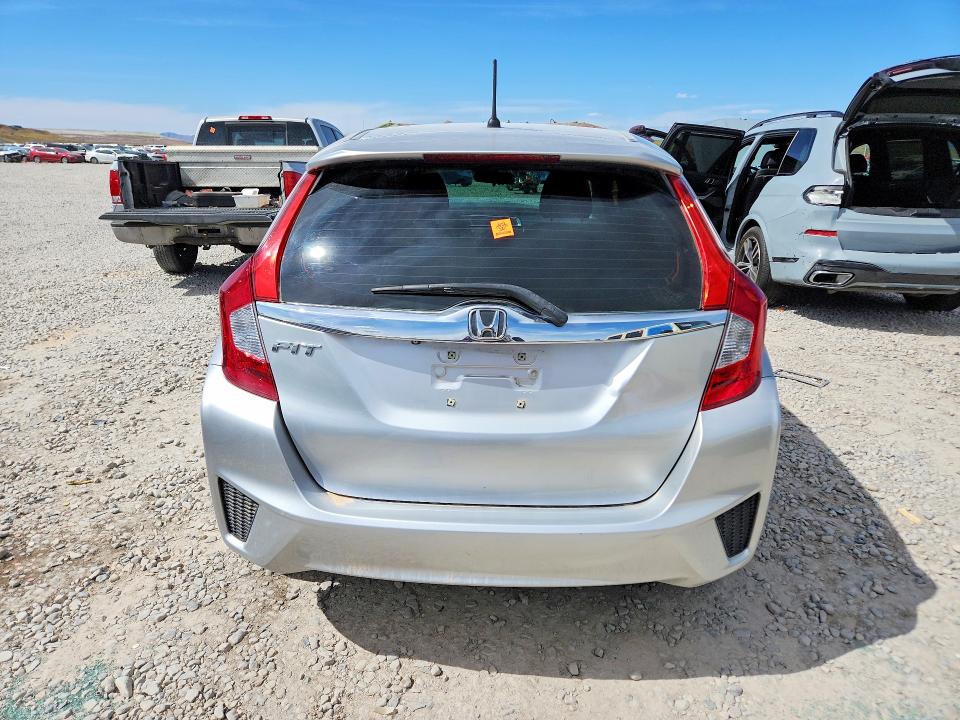 54425526 :رقم المزاد ، 3HGGK5H81FM775804 vin ، 2015 Honda Fit مزاد بيع