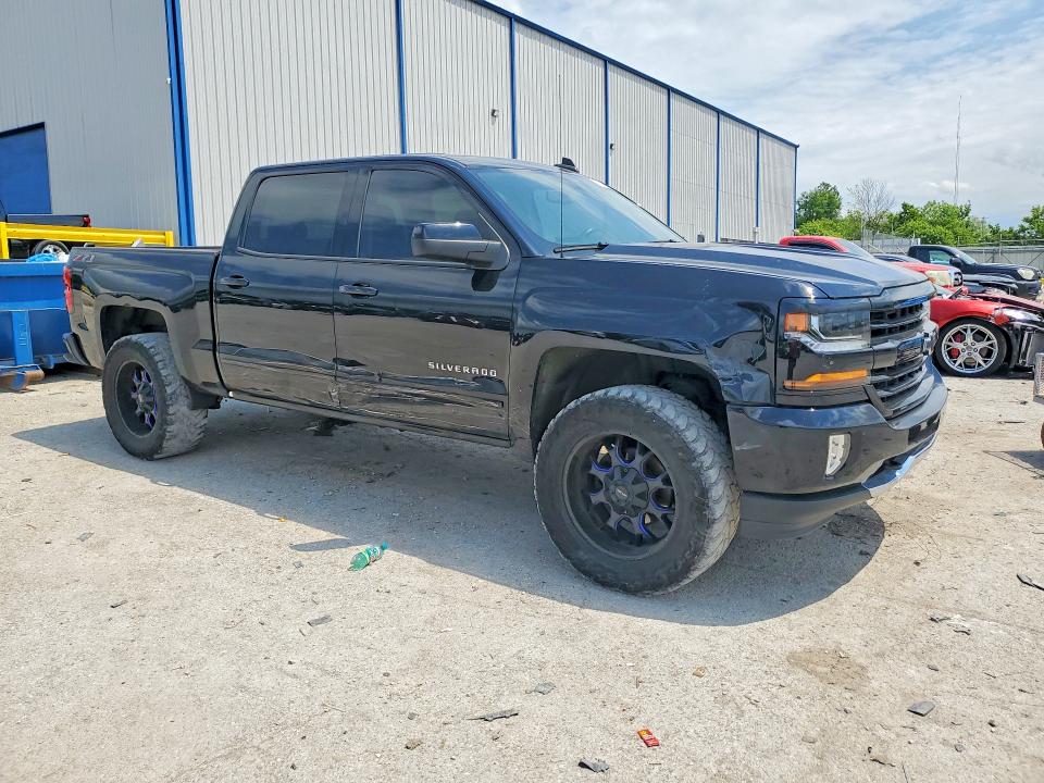 Продаж на аукціоні авто 2018 Chevrolet Silverado, vin: 3GCUKREC0JG366685, номер лоту: 51516636