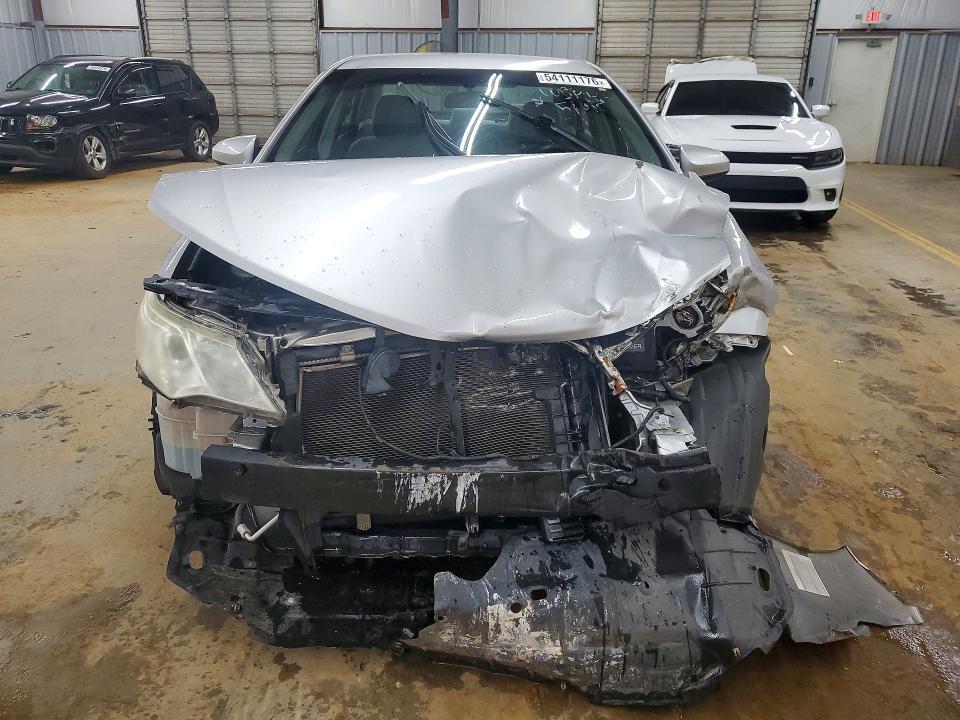 54111176 :رقم المزاد ، 4T1BF1FKXCU586401 vin ، 2012 Toyota Camry مزاد بيع