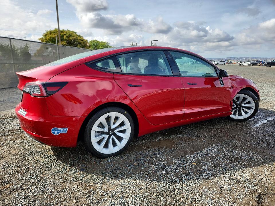 52195596 :رقم المزاد ، 5YJ3E1EAXMF996162 vin ، 2021 Tesla Model 3 مزاد بيع