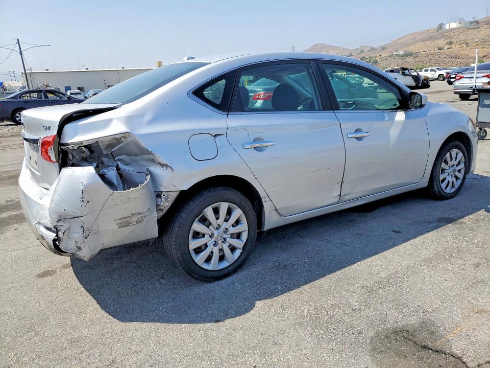 53233176 :رقم المزاد ، 3N1AB7AP5FL631456 vin ، 2015 Nissan Sentra مزاد بيع