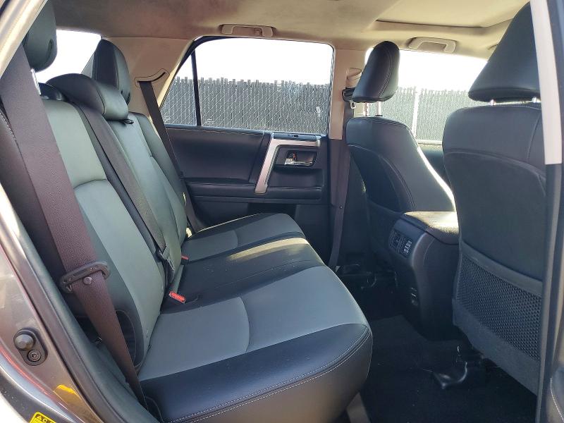 52094856 :رقم المزاد ، JTEZU5JR3K5204119 vin ، 2019 Toyota 4runner مزاد بيع