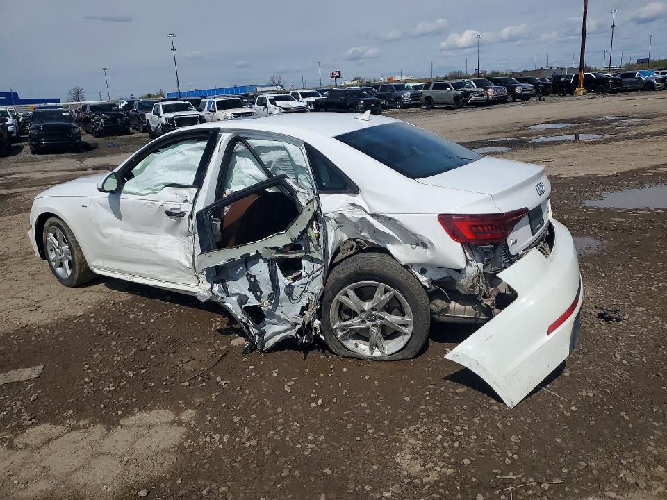 Продажа на аукционе авто 2018 Audi A4, vin: WAUDNAF45JN016327, номер лота: 52655776