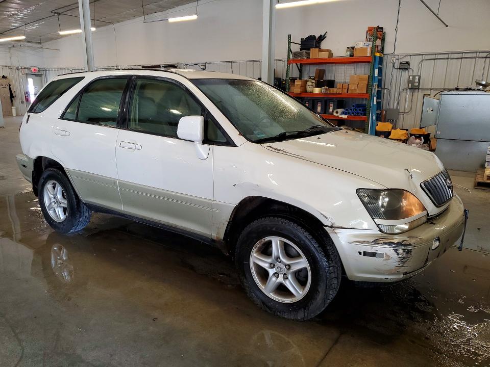 53819496 :رقم المزاد ، JT6GF10U5Y0073888 vin ، 2000 Lexus Rx مزاد بيع