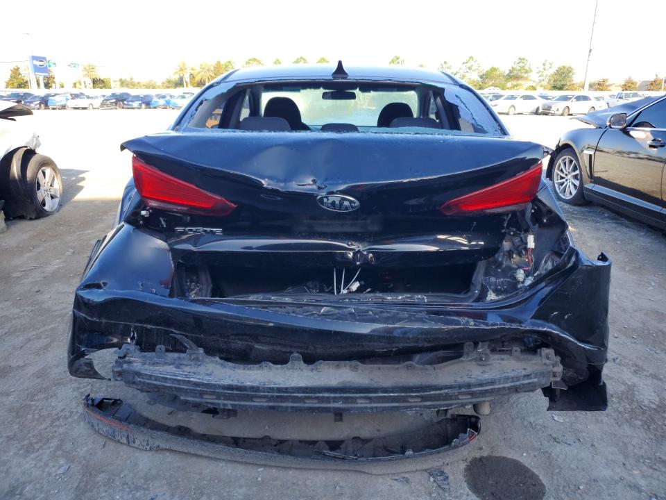 2017 Kia Forte მანქანა იყიდება აუქციონზე, vin: 3KPFK4A70HE119855, აუქციონის ნომერი: 53440276