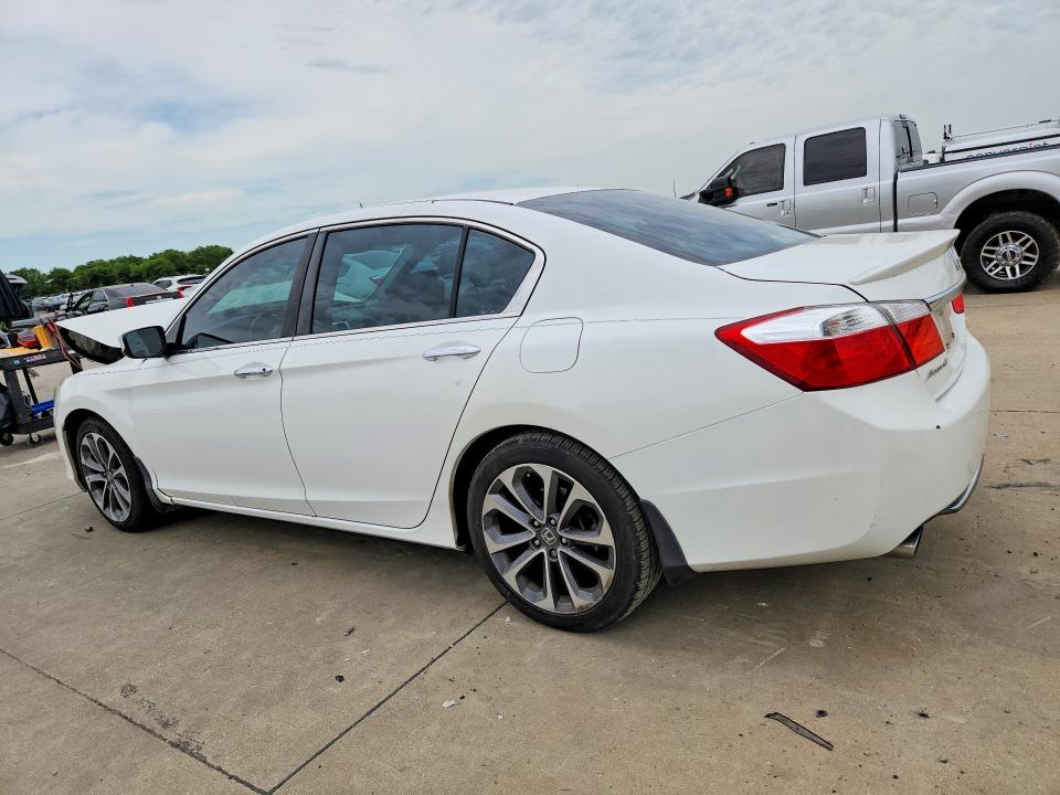 Auction sale of the 2015 Honda Accord, vin: 1HGCR2F59FA243781, lot number: 52511366