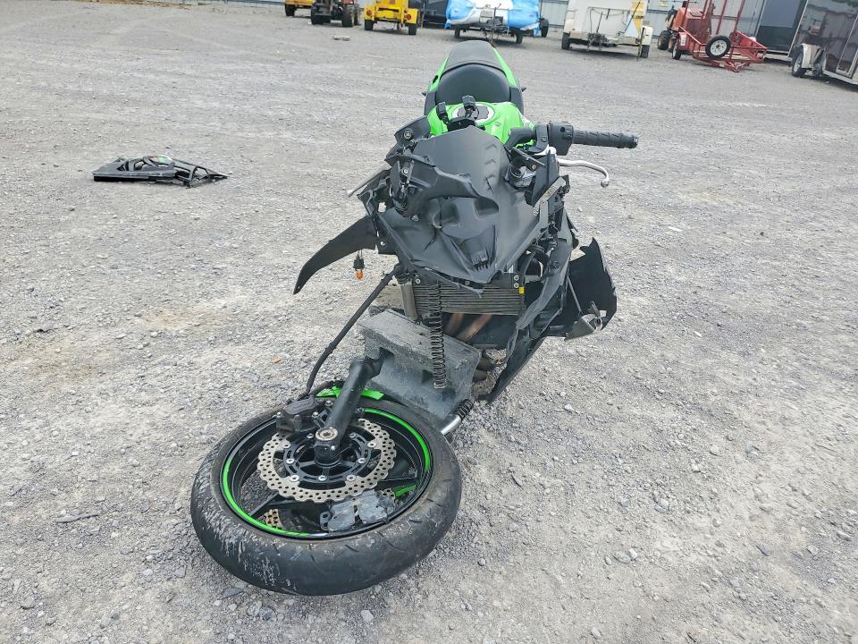 52349126 :رقم المزاد ، ML5EXEN10NDA51530 vin ، 2022 Kawasaki Ex650 مزاد بيع