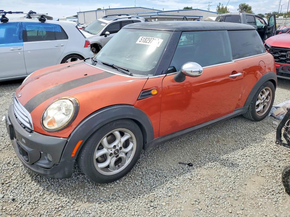51829736 :رقم المزاد ، WMWSU3C58BTX96176 vin ، 2011 Mini Cooper مزاد بيع